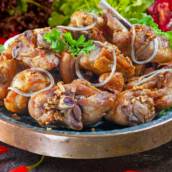 Porção de Frango a Passarinho