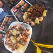 Porção de Carne Acebolada com Mandioca