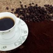 CAFÉ TORRADO E MOIDO