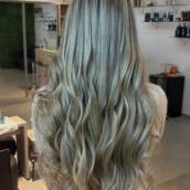 Mechas Loiras e Morena Iluminada