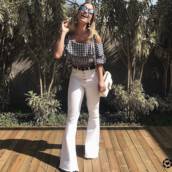 Calça Flare c/ Botões (Semelhante a essa Disponível no Tamanho: 38)