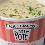 BOLO NO POTE LIMÃO