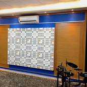 Projeto e construção de estúdios de gravação. Auditórios, cinemas, salas de reuniões, salas de cinema, consultórios médicos, escritórios de advocacia, salas de aula