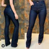 Calça Jeans Flare Lavagem Escura (Semelhante a essa Disponível no Tamanho: 44)