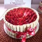 Bolo de Ninho com Morango
