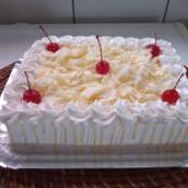 Bolo de Ninho com Morango