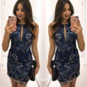 Vestido de Festa Bordado c/ Tule e Renda (Disponível nas Cores e Tamanho: Azul: 42 e Off-White: 40