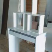 Mesa com 2 gavetas + Trio de Nichos - Bauru