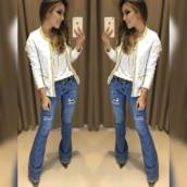 Calça Jeans Flare Destroyed (Semelhante a essa Disponível no Tamanho: 40 - a nossa só tem um pouco mais de rasgos)