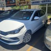 Táxi  carro de aluguel 