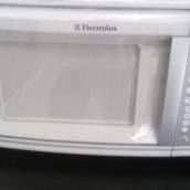 Reparos de elétrodomésticos em geral.