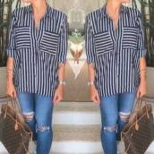 Calça Jeans Skinny c/ Destroyed no Joelho (Semelhante a essa Disponível no Tamanho: 46).