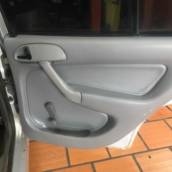 Troca de forro da porta de carro em Bauru