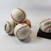 Bola de baseball diversas