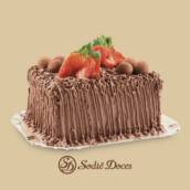 Bolo sabor Chocotrufas com Morangos