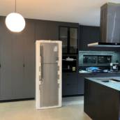 Transforme seu ambiente com uma cozinha planejada que une elegância, funcionalidade e acabamento de alto padrão. Com design contemporâneo, esta cozinha foi desenvolvida para oferecer máximo aproveitamento de espaço, organização e praticidade no dia a dia