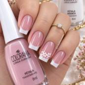 Pé e mão e esmaltação em gel