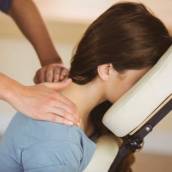 Quick massage na cadeira ou maca