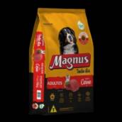 Magnus Premium Todo Dia Cães Adultos Sabor Carne é um alimento premium completo seco, formulado com precisão para atender as exigências do cão adulto, acima de 12 meses, de qualquer raça, em fase de manutenção. Nutritivo e saboroso, agrada ao paladar do cão, provendo benefícios a sua vida.   Sem Corantes Artificiais

Milho moído*, farinha de carne e ossos de bovino, farelo de soja**, farelo de trigo, cloreto de sódio, óleo de aves, hidrolisado de fígado de aves e suíno, parede celular de levedura, extrato de yucca (mín. 0,008%), vitaminas (A, D3, E, K3, B1, B2, B5, B6, B12, niacina, ácido fólico, biotina, cloreto de colina), minerais (sulfato de ferro, sulfato de cobre, sulfato de manganês, sulfato de zinco, iodato de cálcio, selenito de sódio, organozinco, organosselênio, organomanganês), bentonita, ácido propiônico, BHA (Butilhidroxianisol) e BHT (Butilhidroxitolueno). Eventuais substitutivos: carne de aves, carne de bovino, carne de suíno, carne de ovino, carne de peru, carne de frango com ossos, carne de peru com ossos, carne mecanicamente separada de frango, carne mecanicamente separada de bovino, carne mecanicamente separada de salmão, carne mecanicamente separada de peru, miúdos de frango, miúdos de bovinos, miúdos de suínos, miúdos de ovinos, miúdos de peru, farinha de vísceras de aves, farinha de vísceras com ossos, farinha de vísceras de peru, farinha de carne de aves, farinha de carne de bovino, farinha de carne e ossos de aves, farinha de carne e ossos de suíno, farinha de carne e ossos de ovino, farinha de peixes, farinha de torresmo, ovo em pó, concentrado proteico de soro de leite, proteína hidrolisada de frango, plasma sanguíneo desidratado de suíno, óleo refinado de peixe, óleo de salmão, óleo de girassol refinado, óleo de linhaça, óleo essencial de copaíba (copaifera officinalis), olerenica de pimenta (Capsicum ssp.), líquido da casca da castanha de caju (LCC), sebo bovino, colágeno hidrolisado, colágeno, sulfato de condroitina, sulfato de glicosamina, farinha de batata-doce, farinha de mandioca, farinha de ervilha, farinha de linhaça, farinha de arroz, farinha de trigo, fécula de mandioca, fécula de batata, farelo de goiaba, farelo de arroz, farelo de arroz desengordurado, farelo de gérmen de milho*, farelo proteico de milho*, farelo proteico de milho 60*, gérmen de milho*, glúten de trigo, triguilho, grão de linhaça, arroz integral, quirera de arroz, feijão moído, grão de sorgo, semente de psyllium, fibra de cana-de-açúcar, aveia, frutas e vegetais desidratados (abóbora, batata-doce, brócolis, cenoura, espinafre, maçã, manga, polpa de beterraba, tomate), cúrcuma (curcuma longa), extrato de aloe vera, extratos de alecrim, chá verde (Camelia sinenses) e menta, hortelã (Mentha spp.), extrato de marigold, cloreto de potássio, fosfato bicálcico, carbonato de cálcio, calcário calcítico, hexametafosfato de sódio, tripolifosfato de sódio, hidrolisado de fígado de aves, hidrolisado de miúdos de aves, hidrolisado de fígado de suíno, hidrolisado de miúdos de suíno, extrato de leveduras, levedura de cervejaria inativada desidratada, levedura de cana-de-açúcar hidrolisada e desidratada, levedura de cana-de-açúcar inativada e desidratada, levedura de cana-de-açúcar autolisada e desidratada, levedura hidrolisada desidratada, galactooligossacarídeos, frutooligossacarídeos, inulina, biomassa de microalgas (Schizochytrium sp.), biomassa microbiana (C.glutamicum – KCCM10227), farinha de alga marrom (Ascophyllum nodosum), zeolita, celulose em pó, ácido cítrico, ácido fosfórico, cloreto de amônio, sulfato de amônio, aluminossilicato de cálcio e sódio, extrato de cardo mariano, L-carnitina, taurina, lisina, metionina, triptofano, fenilalanina, glicina, isoleucina, leucina, treonina, valina, vitamina (C), fosfatidilcolina, concentrado de tocoferóis. Contém, na composição, alimento geneticamente modificado: MILHO* e SOJA**. Espécies doadoras de gene: Agrobacterium sp. **, Agrobacterium tumefaciens * **, Arabidopsis thaliana **, Bacillus subtilis *, Bacillus thuringiensis * **, Bacillus thuringiensis subsp. kurstaki **, Brevibacillus laterosporus *, B.t. var. azawai e kurstaki **, Dicossoma sp. *, Diabrotica virgifera *, Delftia acidovorans **, E. coli *, Glycine max **, Helianthus annuus **, Pseudomonas fluorescens **, Sphingobium herbicidovorans *, Stenotrophomonas maltophilia * **, Streptomyces hygroscopicus **, Streptomyces viridochromogenes * **, Thermococcales spp. *, Zea mays * **.
Umidade / Humedad / Moisture (Máx.)	100 g/kg	10,00%
Proteína Bruta / Proteína Cruda/ Crude Protein (Mín.)	210 g/kg	21,00%
Extrato Etéreo / Grasa / Crude Fat (Mín.)	80 g/kg	8,00%
Matéria Fibrosa / Fibra Crud a/ Crude Fiber (Máx.)	50 g/kg	5,00%
Matéria Mineral / Ash (Máx.)	110 g/kg	11,00%
Cálcio / Calcium (Máx.)	24 g/kg	2,40%
Cálcio / Calcium (Mín.)	10 g/kg	1,00%
Fósforo / Phosphorus (Mín.)	7.000 mg/kg	0,70%
Sódio / Sodium (Mín.)	2.000 mg/kg	
Mananoligossacarídeos / MOS (Mín.)	      50 mg/kg	
Beta glucana / Beta glucan (Mín.)	      100 mg/kg	
Ômega 6 (ácido linoleico/linoleic acid) (Mín.)	15 g/kg	
Ômega 3 (ácido linolênico/linolenic acid) (Mín.)	1.000 mg/kg	
Vitamina A 10.000UI; Vitamina D3 800UI; Vitamina E 50UI; Vitamina K3 0,10mg; Vitamina B1 2,00mg; Vitamina B2 5,20mg; Vitamina B5 12,00mg; Vitamina B6 1,60mg; Vitamina B12 28,00µg; Niacina 12,00mg; Ácido Fólico 0,20mg; Biotina 0,04mg; Colina 450,00mg; Ferro 40,00mg; Cobre 5,00mg; Manganês 4,50mg; Zinco 79,00mg; Iodo 0,84mg; Selênio 0,31mg.

Porte do cão	Peso do cão (kg)	Quantidade/dia (g)
Miniatura	Até 5	Até 110
Pequeno	5  – 10	95 – 180
Médio	10  – 15	160 – 250
Médio	15  – 20	220 – 310
Médio	20  – 25	270 – 370
Grande	25 – 40	320 – 530
Gigante	acima de 40	460 ou mais