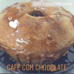 Bolo de Café com cobertura de Chocolate