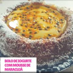 Bolo de Iogurte com Mousse de Maracujá