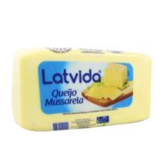 Queijo Mussarela Lativida peça