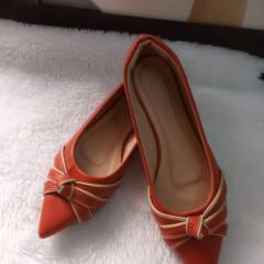 Sapatilha Alaranjada - bico fino 