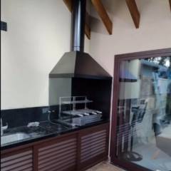 Churrasqueira de Vidro com Design Moderno – Arandu, SP