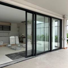 Porta de Correr de Alumínio Preto Fosco em Lençóis Paulista, SP