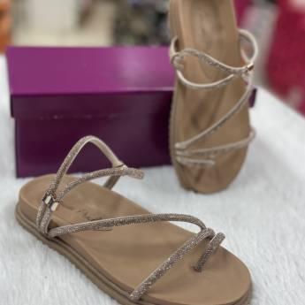 Comprar o produto de Papete Louise Prado feminina adulta em Calçados Femininos pela empresa Lojas Dom Flavittos em Uberlândia, MG por Solutudo