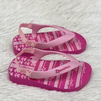 Comprar o produto de Chinelo infantil Ipanema em A Classificar em Uberlândia, MG por Solutudo