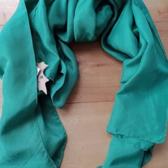 Comprar o produto de Lenço de seda pura verde - OcF em Roupas e Acessórios em Botucatu, SP por Solutudo