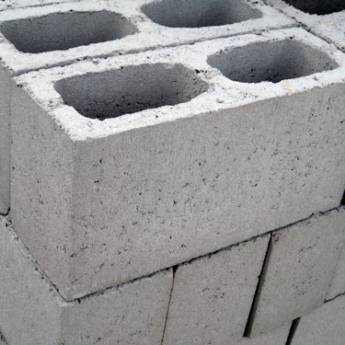 Comprar o produto de Blocos de Concreto em Material Básico em Atibaia, SP por Solutudo