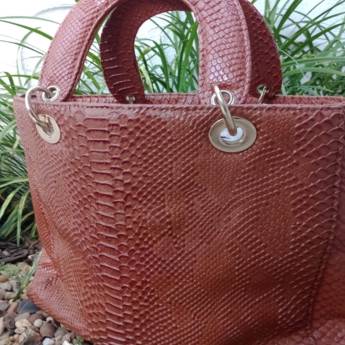 Comprar o produto de Bolsa marrom de couro em Roupas e Acessórios em Botucatu, SP por Solutudo