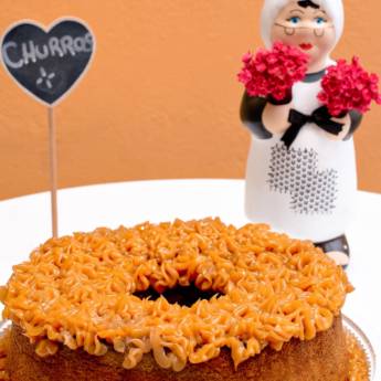 Comprar o produto de Bolo de churros em Bolos e Doces em Jundiaí, SP por Solutudo