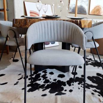 Comprar o produto de Cadeira Julia em Ninho Verde II Eco Residence – Conforto Sofisticado para Seus Espaços em Decoração pela empresa Decor Max Casa em Ninho Verde II Eco Residence, SP por Solutudo