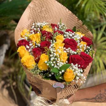 Comprar o produto de Buquê 24 rosas  em Floriculturas em Ourinhos, SP por Solutudo