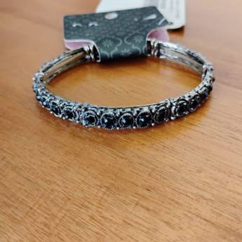 Comprar o produto de 	 Pulseira pedras pretas fina arredondada prata - MyF em Roupas e Acessórios em Botucatu, SP por Solutudo