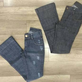 Comprar o produto de PROMOÇÃO Calça Flare de R$ 148,00 por R$ 98,00 - dinheiro ou débito em Calças em Bauru, SP por Solutudo
