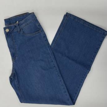 Comprar o produto de Calça feminina adulta Ognus em A Classificar em Uberlândia, MG por Solutudo