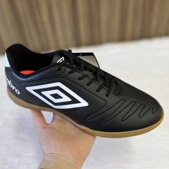 Comprar o produto de Chuteira Umbro Futsal masculina adulta  em Calçados, Roupas e Bolsas em Uberlândia, MG por Solutudo