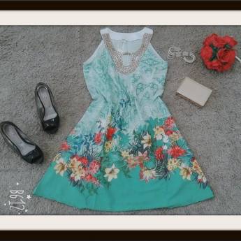 Comprar o produto de Vestido longuete indiano florido em Vestidos Casuais em Avaré, SP por Solutudo