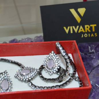 Comprar o produto de Gargantilha e brincos em Semijoias em Mineiros, GO por Solutudo