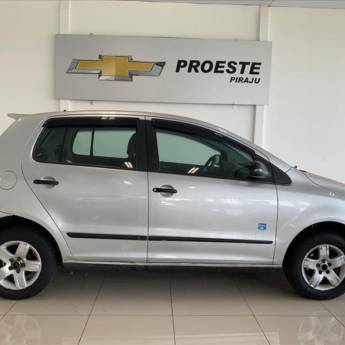 Comprar o produto de VOLKSWAGEN -  FOX  -  1.0 MI Route 8V  em Carros, Motos e Outros em Piraju, SP por Solutudo
