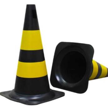 Comprar o produto de CONE SINALIZAÇÃO PRETO E AMARELO  em Sinalização em Boituva, SP por Solutudo