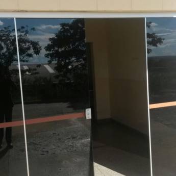 Comprar o produto de Vidros temperados em Vidro Temperado em Botucatu, SP por Solutudo