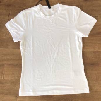 Comprar o produto de Camiseta Branca em Camisetas e Blusas em Foz do Iguaçu, PR por Solutudo