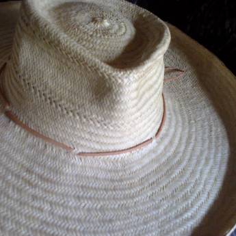 Comprar o produto de chapéus pantaneiro em Calçados, Roupas e Bolsas em Santa Cruz do Rio Pardo, SP por Solutudo