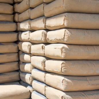 Comprar o produto de Cimento e Ensacados em Material Básico pela empresa Carlinhos Materiais para Construção • Depósito em Atibaia em Atibaia, SP por Solutudo