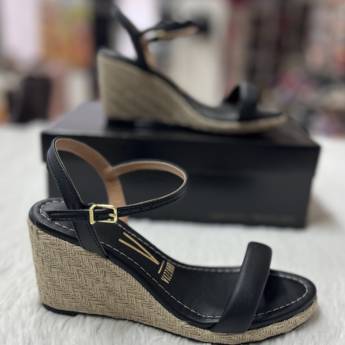 Comprar o produto de Sandália Vizzano Anabela feminina adulta em Calçados Femininos em Uberlândia, MG por Solutudo